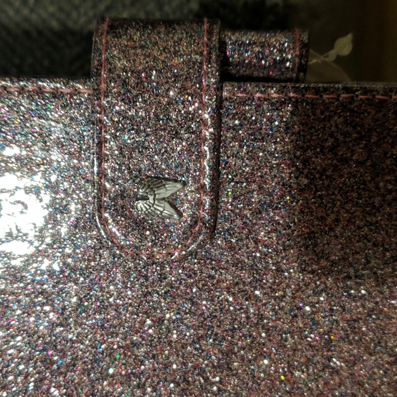 Sparkling Victoria's Secret magnetic journal - Picture 3 of 8